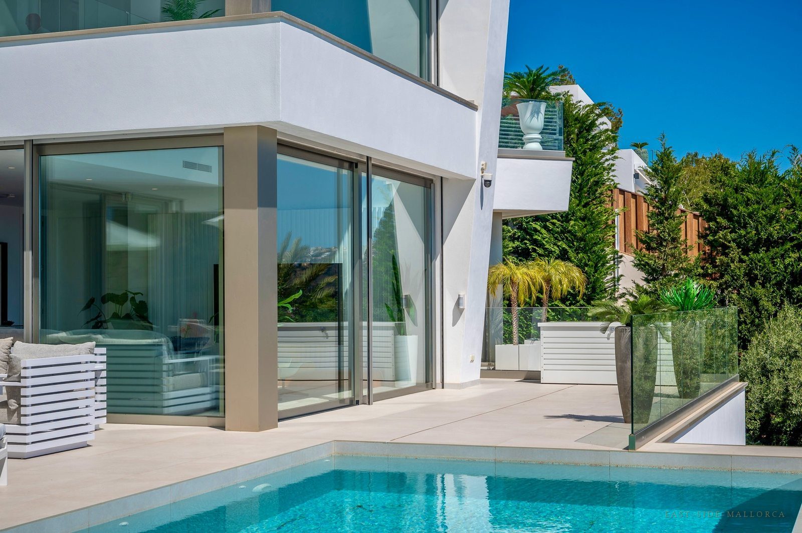 Poolterrasse der Villa Moraira