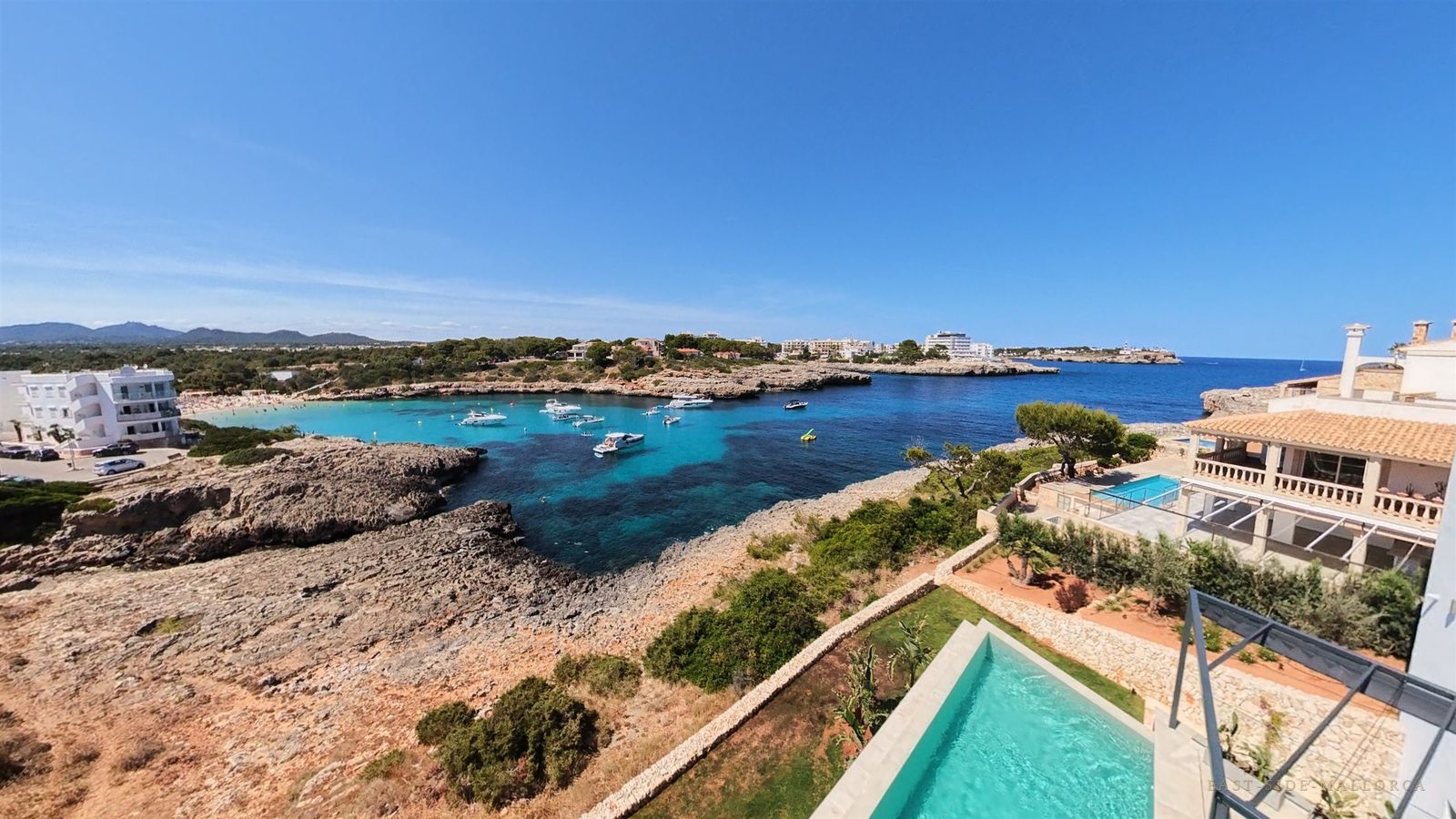 Bucht von Porto Colom aus der Luft