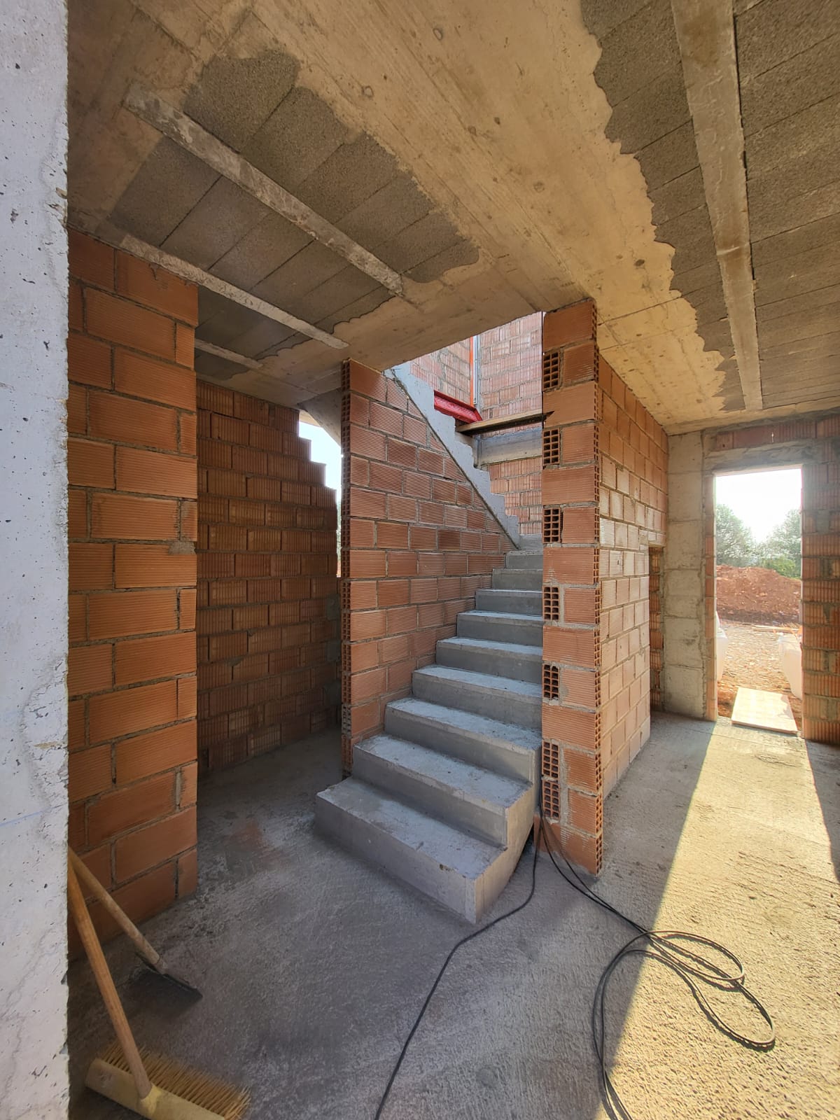 Stahlbetontreppe ins Obergeschoss
