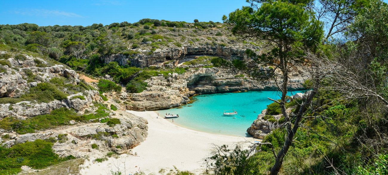 Cala Màrmols